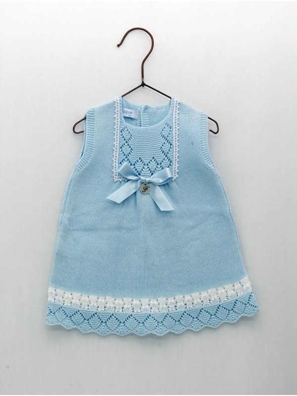 Vestido punto sin manga con empiece ondas