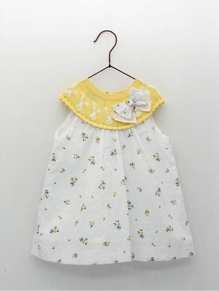 Vestido estampado con capacete de punto