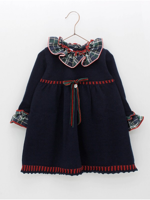 Vestido de punto con volantes en vuello y mangas