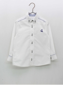 White shirt collar