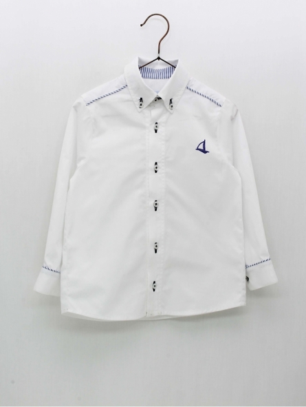 Camisa branca pescoço camisero