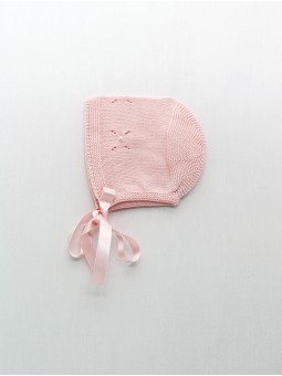 Bonnet with embroidery
