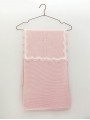 Toquilla con puntilla y bordados a mano