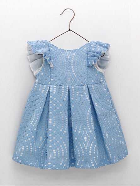VESTIDO EN TEJIDO ENCAJE CON VOLUMEN ESPALDA ABIERTA CON VOLANTE CC. ANTONIETA