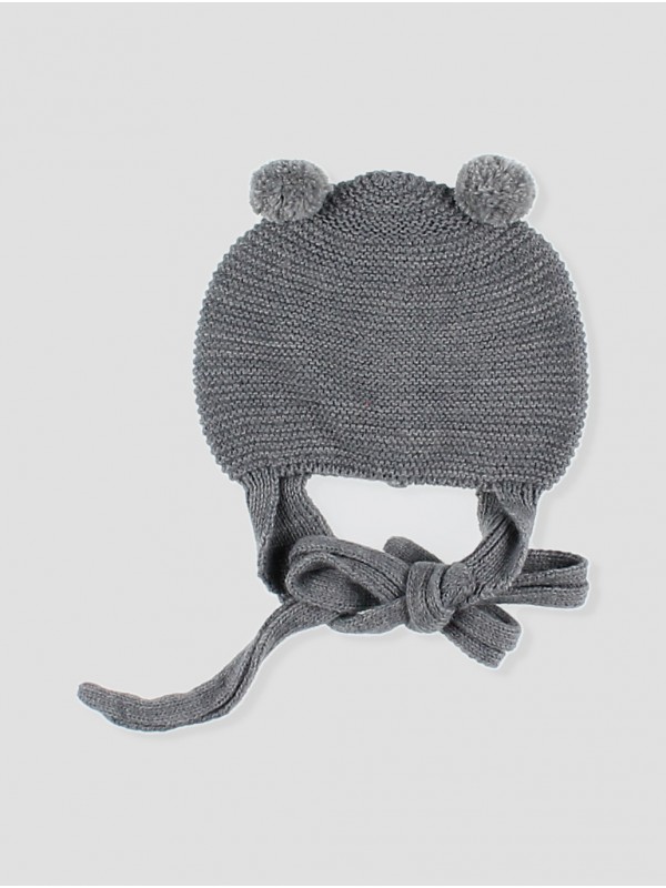 Gorro con orejeras y pompones