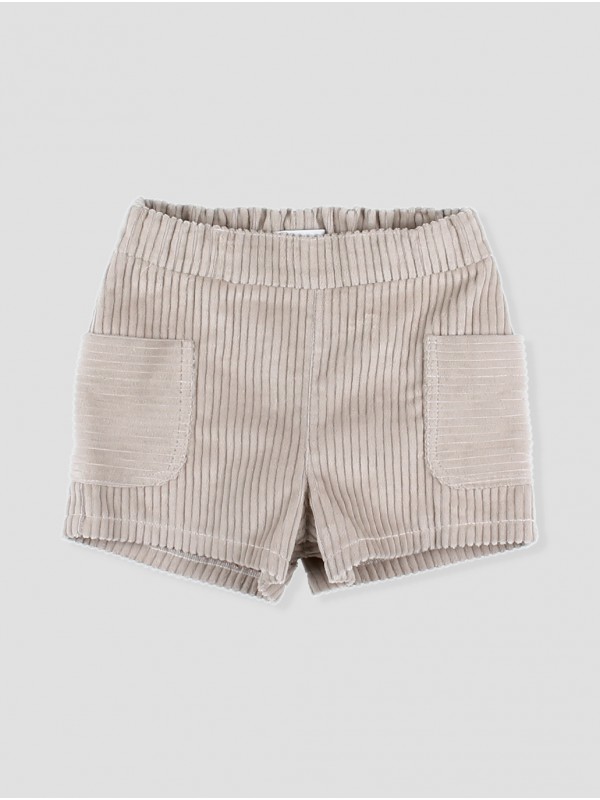 PANTALÓN CORTO PANA CON BOLSILLOS LATERALES CC. GOFRE