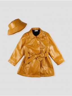 IMPERMEABLE DE CHAROL CON CINTURÓN Y GORRO A JUEGO CC. PLUMETI