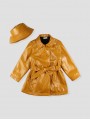 IMPERMEABLE DE CHAROL CON CINTURÓN Y GORRO A JUEGO CC. PLUMETI
