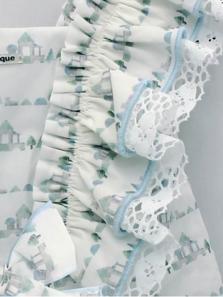 Vestido estampado casitas