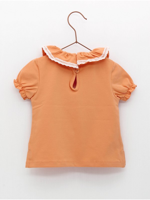 T-shirt pescoço volante com estampado flores