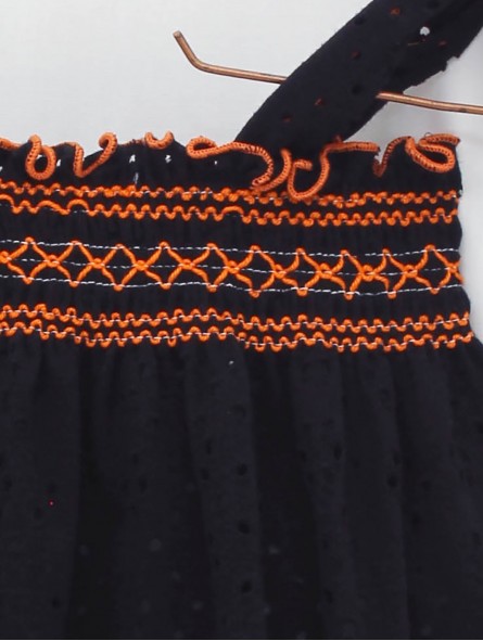 Vestido tirantes en punto circular calado con gomas a contraste