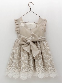 Vestido corte cintura en tul bordado y plumetti al tono