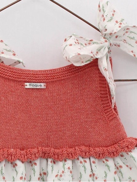 V-neck knitted dress with flowers