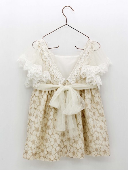 Vestido de encaixe beig com tul Vestido de encaixe beig com tul