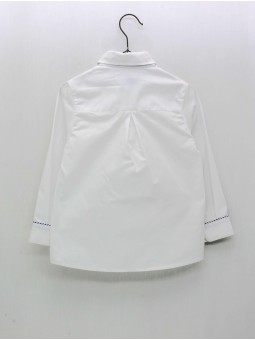 Camisa branca pescoço camisero