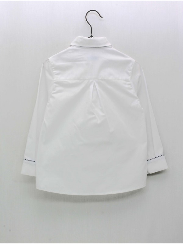 Camisa blanca cuello camisero