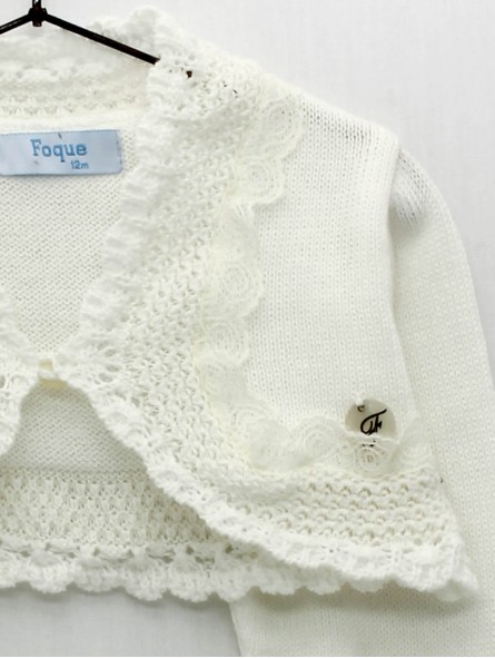 Round-edged jacket with lace trim