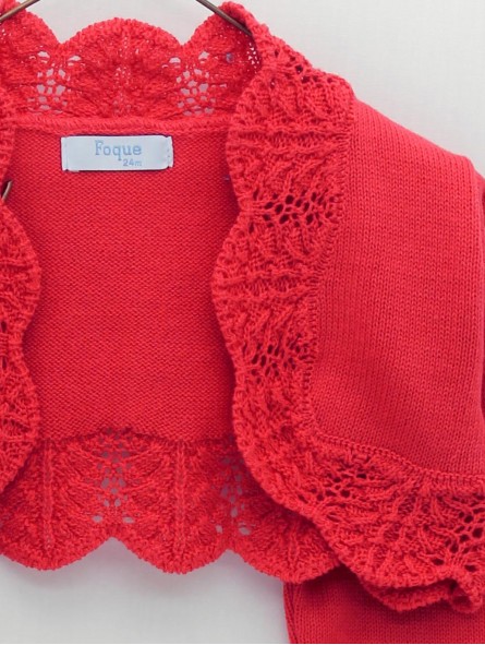 Chaqueta con ondas y calados