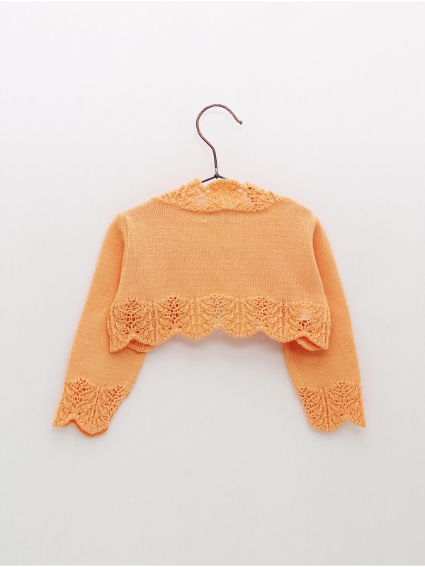 Chaqueta con ondas e calados