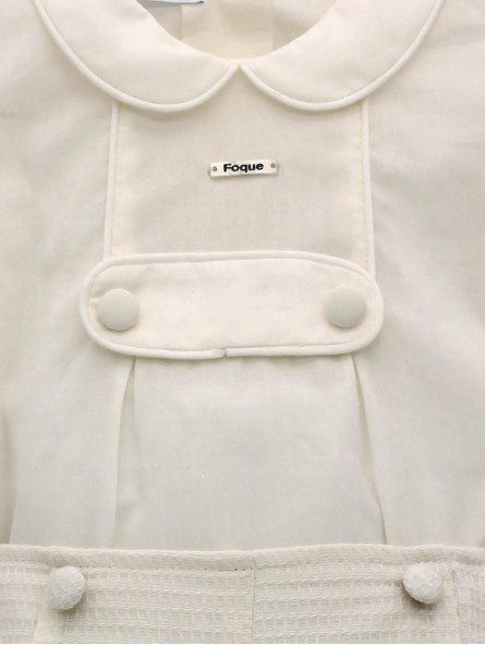 Conxunto blusa batista e pantalón curto