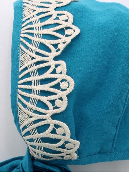 Cleo Bonnet