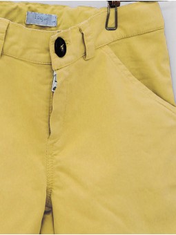Pantalón curto
