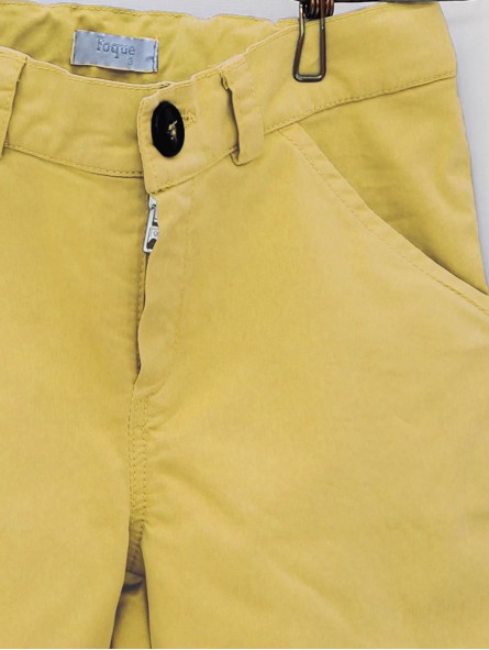 Pantalón curto