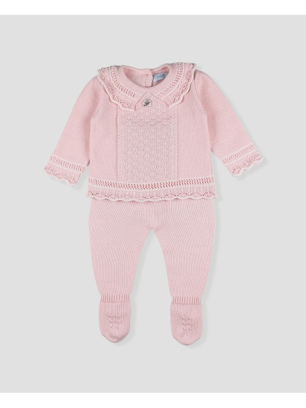 Ensueño first outfit 
