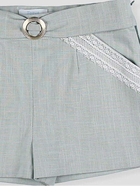 Pantalón corto con puntilla Flores
