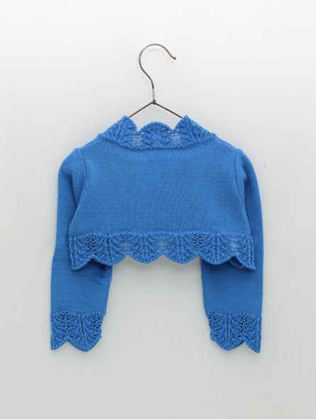 Chaqueta con ondas y calados