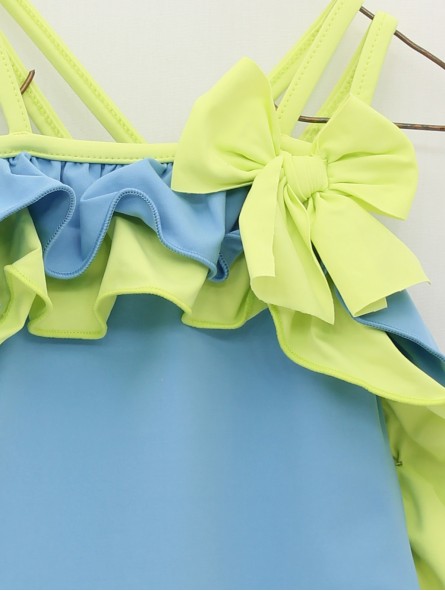 Two-tone girls’ swimming costume