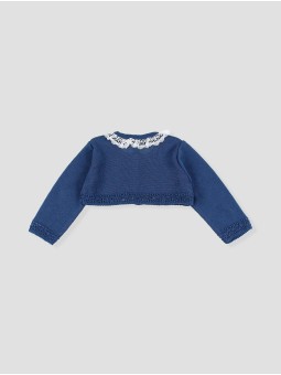 Chaqueta corta cuello guipur