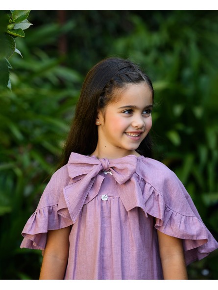 Cape with bow