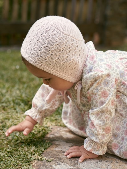 Manzaneda baby knitted bonnet