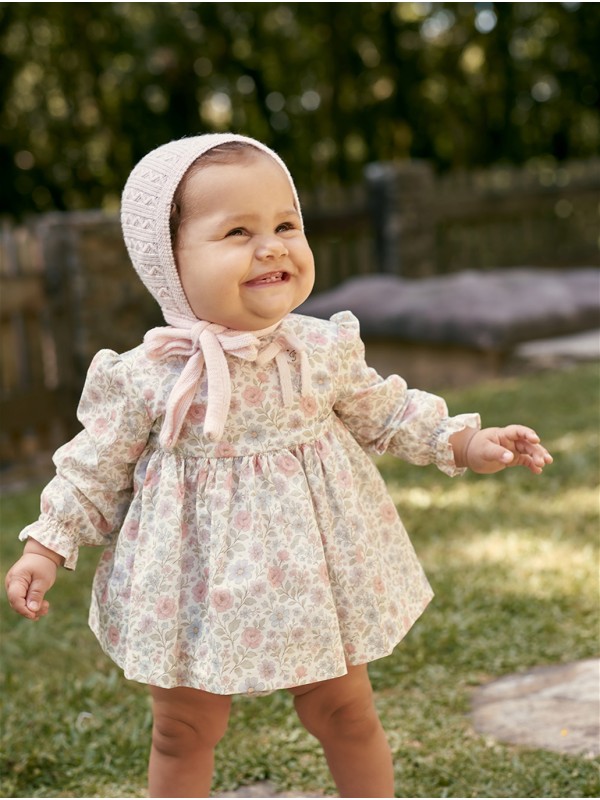 Vestido curto de bebê (estilo *jesusito*) Manzaneda